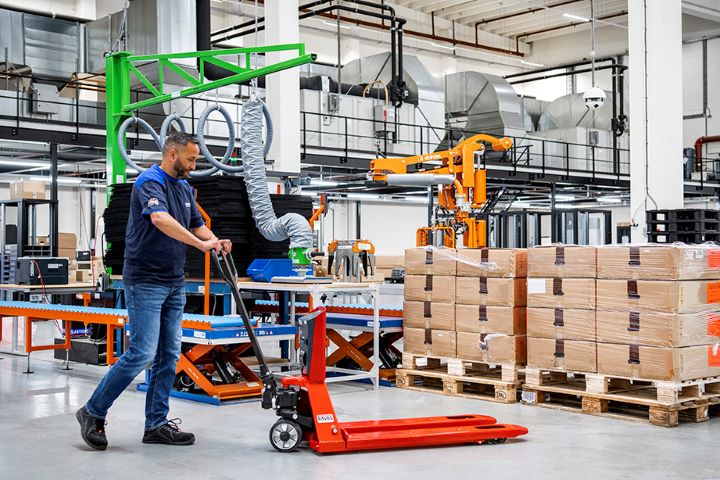 Hand Pallet Truck Warehouse 720Px