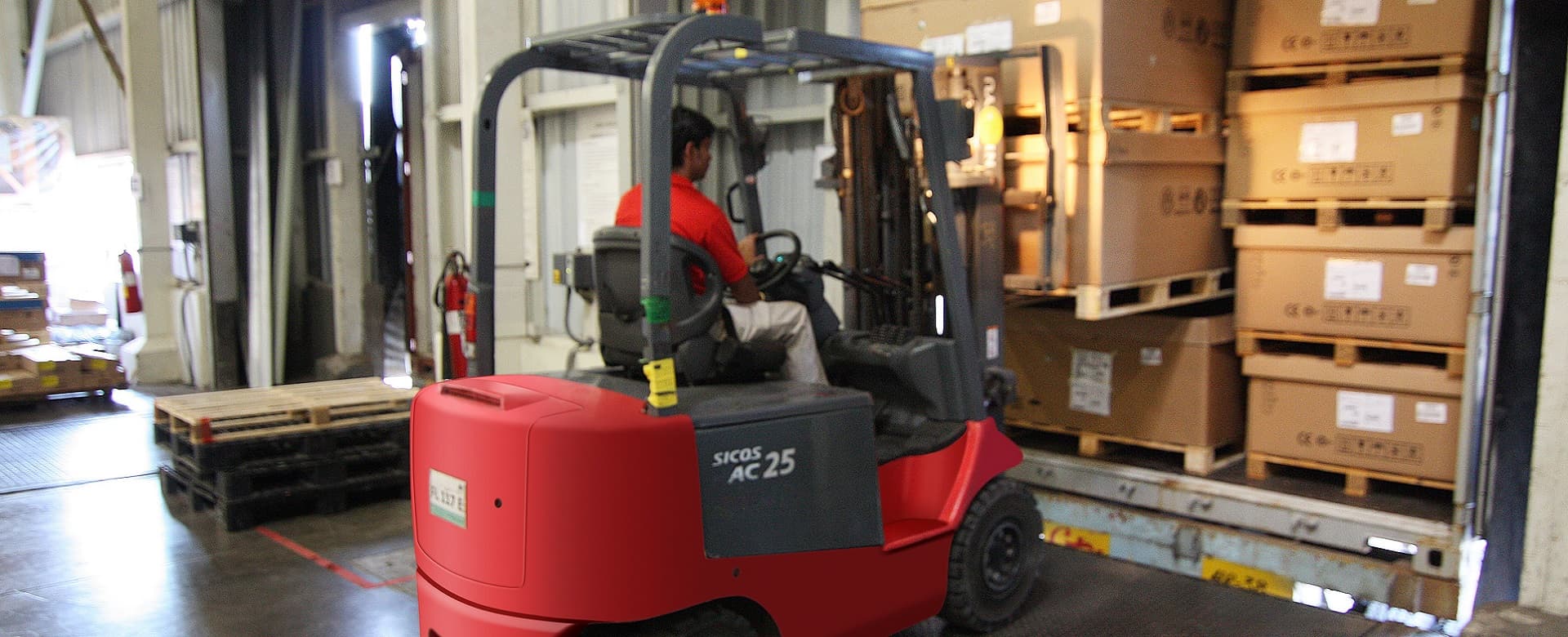 Solutions Container Loading 1920X780 V2